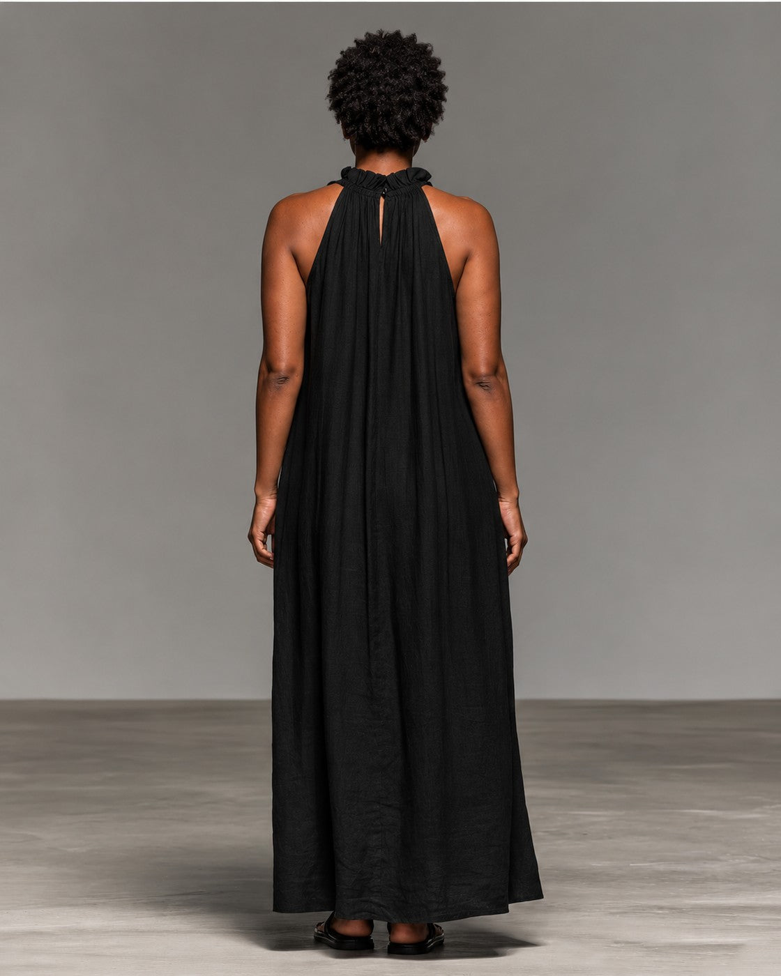gladie-linen-halter-maxi-dress-with-pockets-2
